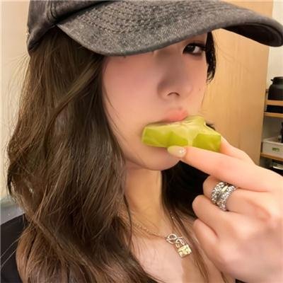 下方的恶魔海报