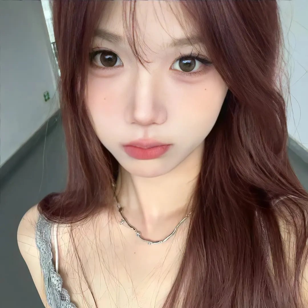 龙纹身的女鬼入镜海报
